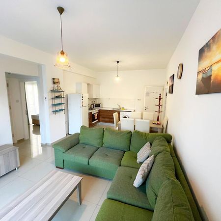 Quitet Two Bedroom Apartment With Private Garden Lukomorye D2 Karavas  Buitenkant foto